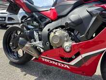 Honda CBR1000RR Fireblade  