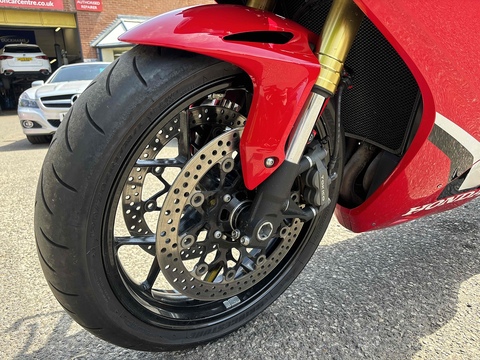 CBR1000RR Fireblade   0.0  Petrol