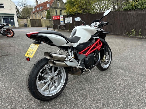 Brutale   0.0  Petrol