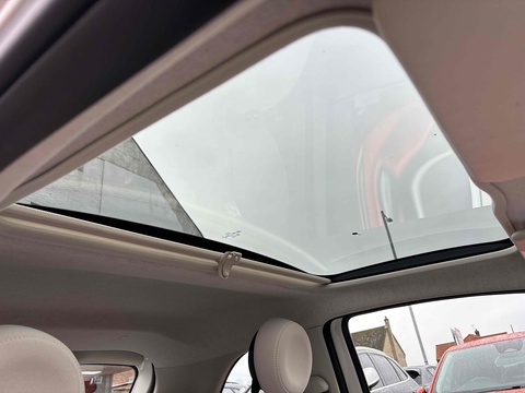 1.0 MHEV Lounge Hatchback 3dr Petrol Manual Euro 6 (s/s) (70 bhp)