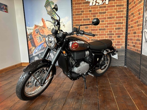 1 Motorbike 652 Manual Petrol