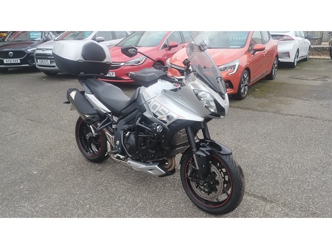 1050 Sport Adventure Petrol Manual Euro 4 (125 ps)