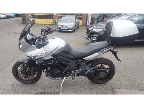 1050 Sport Adventure Petrol Manual Euro 4 (125 ps)