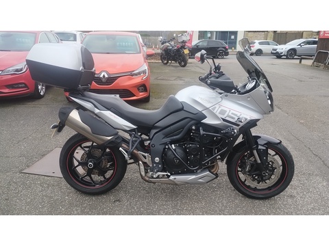 1050 Sport Adventure Petrol Manual Euro 4 (125 ps)