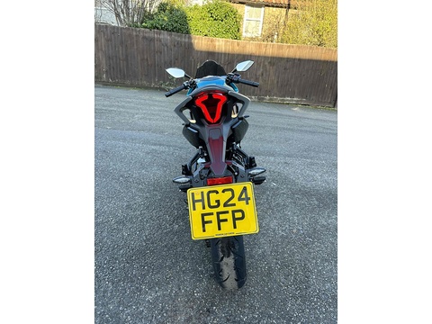 300 Sport Racing Petrol Manual Euro 5 (28 ps)