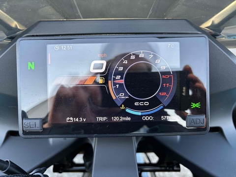 300 Sport Racing Petrol Manual Euro 5 (28 ps)