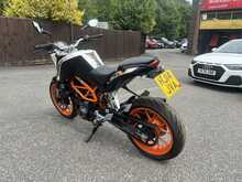 KTM 390 Duke  