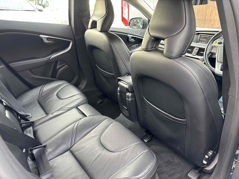 1.6 D2 SE Lux Hatchback 5dr Diesel Manual Euro 5 (s/s) (115 ps)