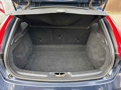 1.6 D2 SE Lux Hatchback 5dr Diesel Manual Euro 5 (s/s) (115 ps)