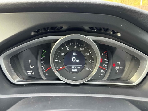 1.6 D2 SE Lux Hatchback 5dr Diesel Manual Euro 5 (s/s) (115 ps)