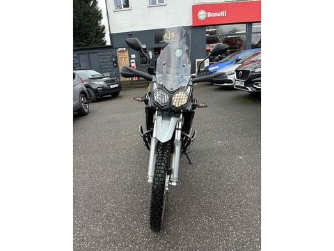 300 Adventure Petrol Manual Euro 5 (28 ps)