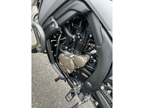 300 Adventure Petrol Manual Euro 5 (28 ps)