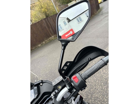 300 Adventure Petrol Manual Euro 5 (28 ps)