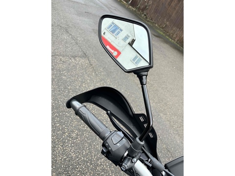 300 Adventure Petrol Manual Euro 5 (28 ps)