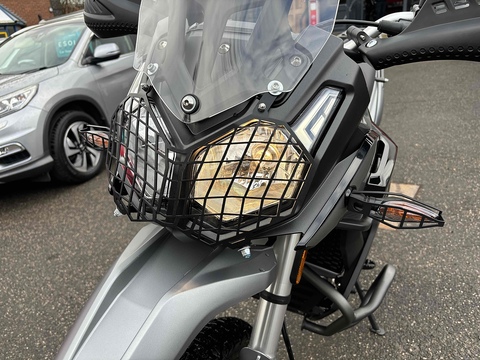 300 Adventure Petrol Manual Euro 5 (28 ps)