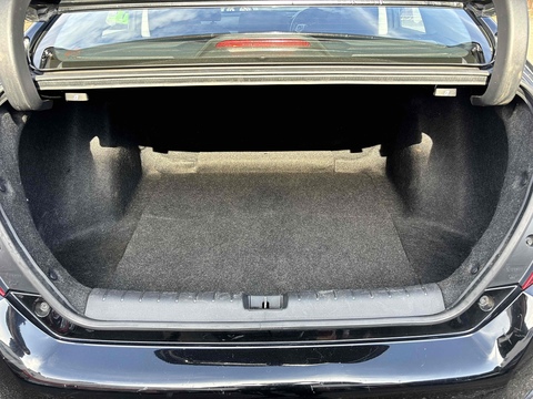 I-Dtec Sr 1.6 4dr Saloon Manual Diesel