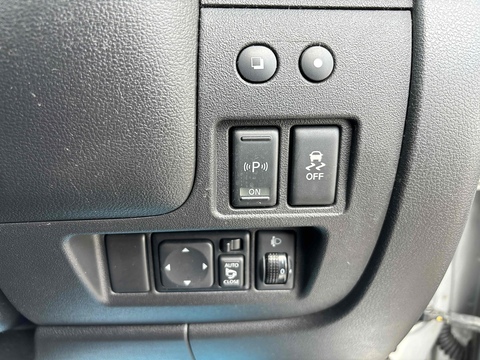 1.2 Tekna Hatchback 5dr Petrol Manual Euro 5 (80 ps)
