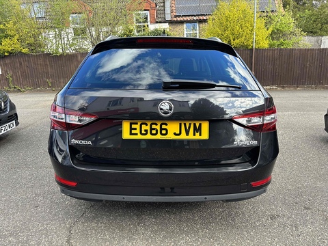 2.0 TDI Laurin & Klement Estate 5dr Diesel Manual Euro 6 (s/s) (150 ps)