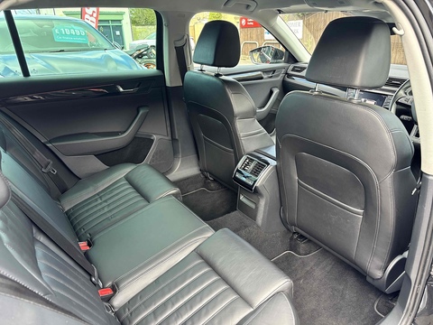 2.0 TDI Laurin & Klement Estate 5dr Diesel Manual Euro 6 (s/s) (150 ps)