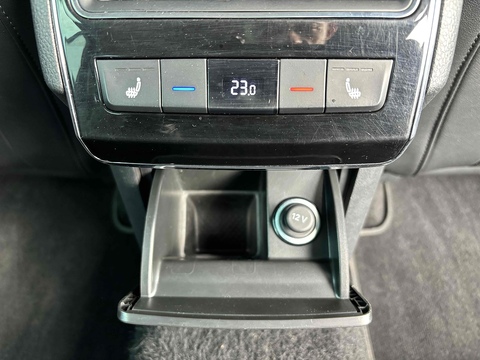 2.0 TDI Laurin & Klement Estate 5dr Diesel Manual Euro 6 (s/s) (150 ps)