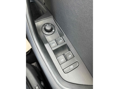 2.0 TDI Laurin & Klement Estate 5dr Diesel Manual Euro 6 (s/s) (150 ps)