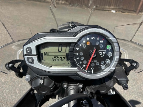 800 XR Adventure Petrol Manual (95 ps)