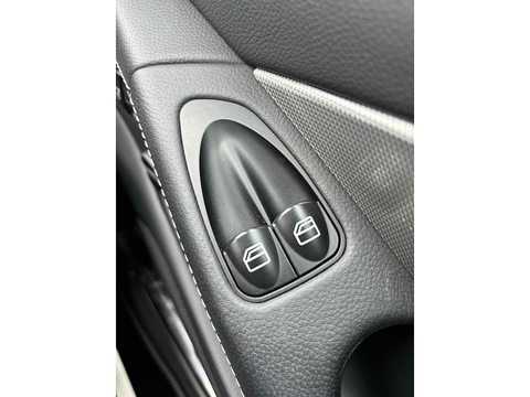 3.5 SL350 Convertible 2dr Petrol 7G-Tronic (226 g/km, 315 bhp)