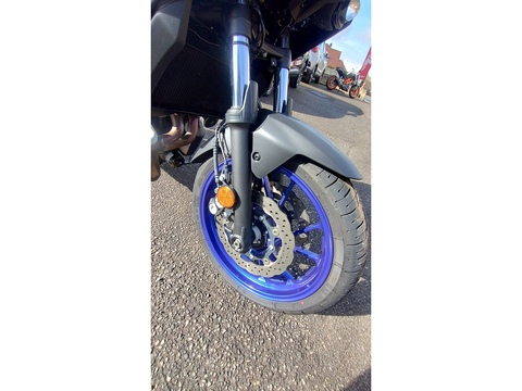 700 Adventure Petrol Manual Euro 5 (73 ps)