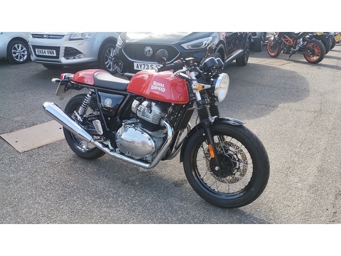 650 Roadster/Retro Petrol Manual Euro 5 (47 ps)