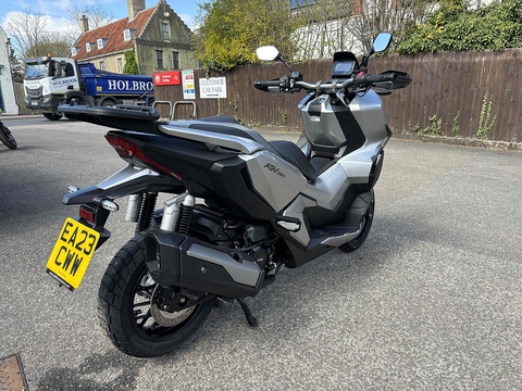 350 Scooter Petrol CVT V-Belt Euro 5 (29 ps)