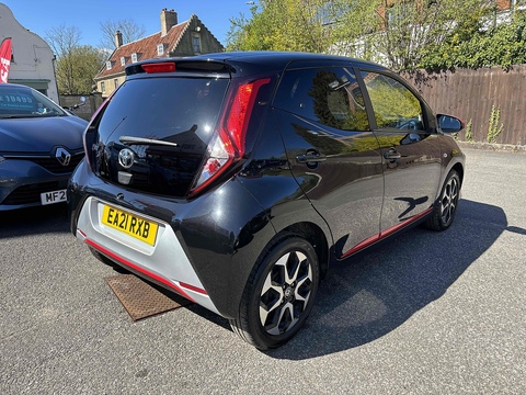 1.0 VVT-i x-trend Hatchback 5dr Petrol Manual Euro 6 (Safety Sense) (71 ps)