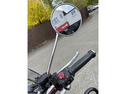 350 Roadster/Retro Petrol Manual Euro 5 (20 ps)