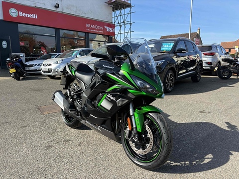 1000 Sports Tourer Petrol Manual Euro 5 (142 ps)