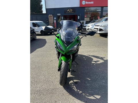 1000 Sports Tourer Petrol Manual Euro 5 (142 ps)