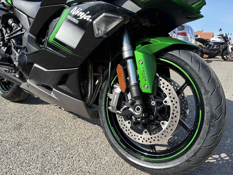 1000 Sports Tourer Petrol Manual Euro 5 (142 ps)