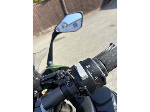 1000 Sports Tourer Petrol Manual Euro 5 (142 ps)