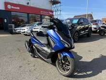 Honda Forza 350  