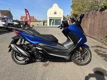 Honda Forza 350  