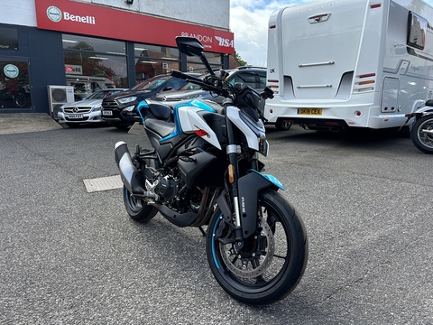 450 Naked Petrol Manual Euro 5 (47 ps)