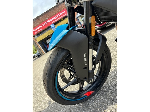 450 Naked Petrol Manual Euro 5 (47 ps)