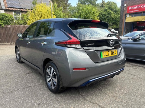 40kWh Acenta Hatchback 5dr Electric Auto (150 ps)