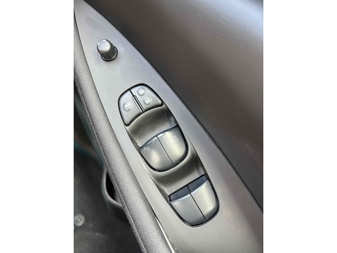 40kWh Acenta Hatchback 5dr Electric Auto (150 ps)