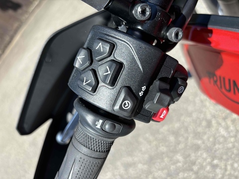 660 Adventure Petrol Manual X-ring Euro 5 (81 ps)