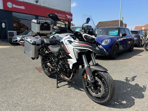 702 Adventure Petrol Manual Euro 5 (76 ps)