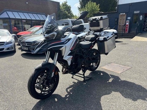 702 Adventure Petrol Manual Euro 5 (76 ps)