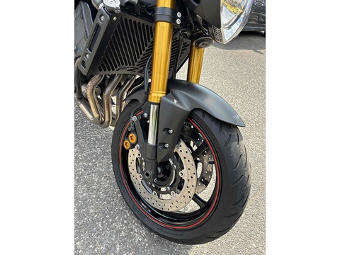 Naked 800 MANUAL Petrol