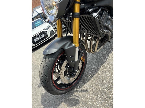 Naked 800 MANUAL Petrol