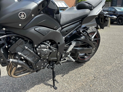 Naked 800 MANUAL Petrol