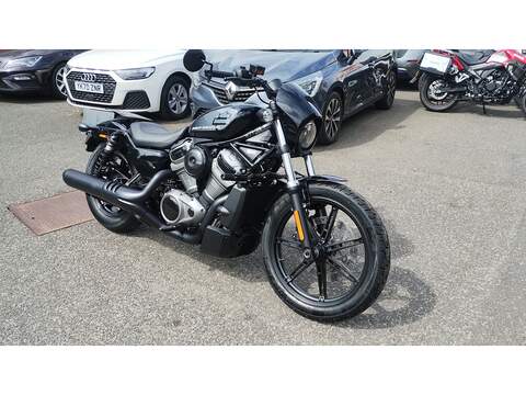 975 RH975 Nightster Custom Cruiser Petrol Manual Euro 5 (89 ps)