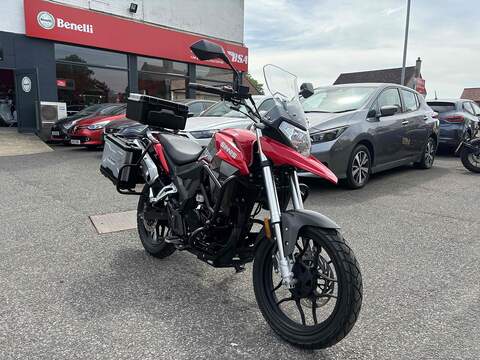 125 E5 Motorbike 125 Manual Petrol